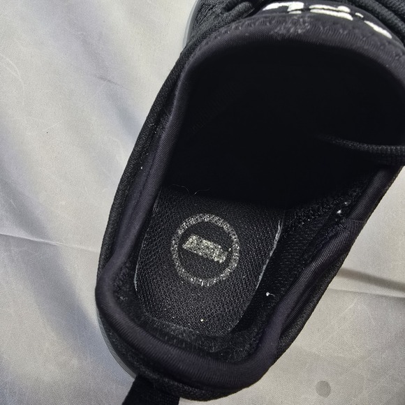 APL Techloom Phantom Women‎ Sz 8.5 Shoes Black/metallic/white - Picture 3 of 14